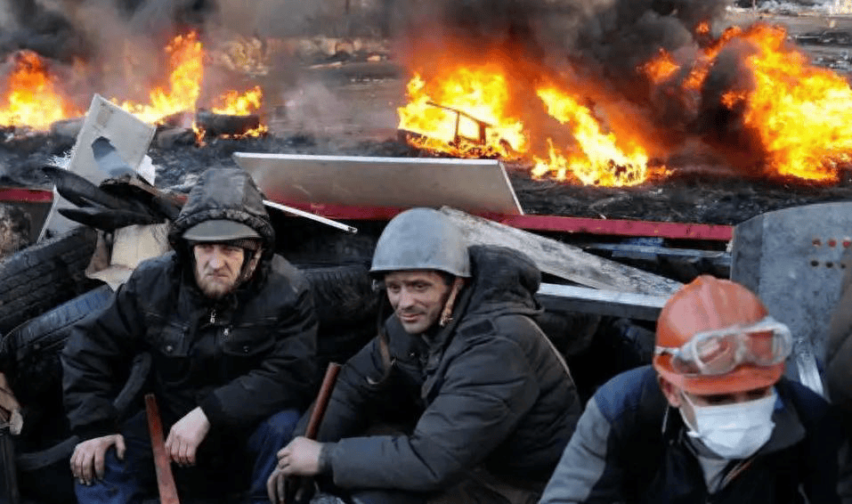 仗还没打完！乌克兰选举变天，泽连斯基认清现实？果然不简单