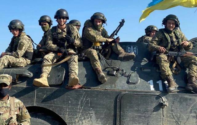 俄乌战场的“后勤运输战”：俄军出动毛驴，乌军发明无人机补给车