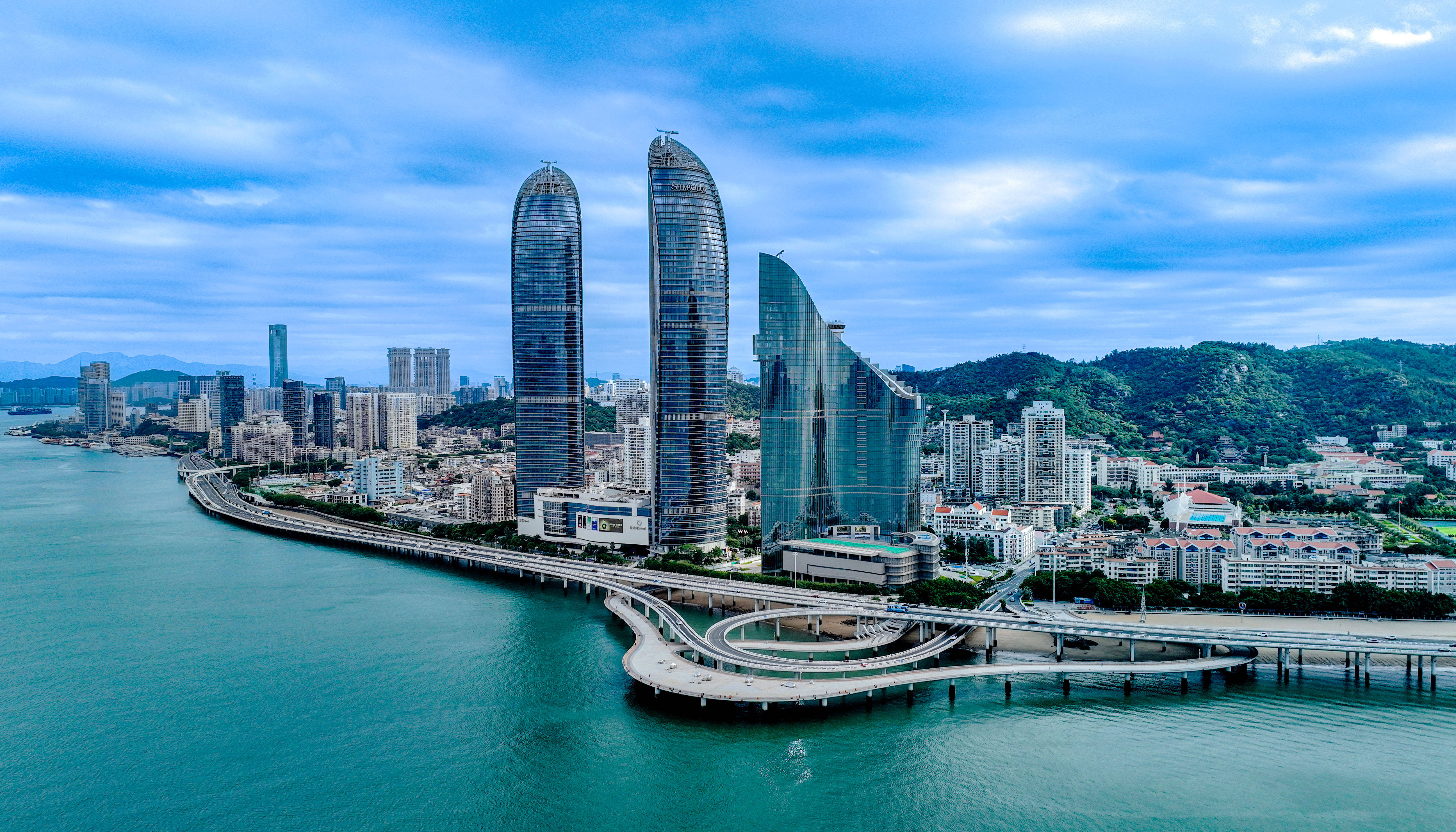 “我们从事现代化经济建设,要有长远考虑,统筹全局”