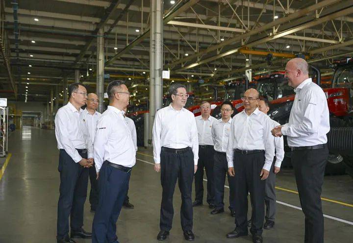 丁薛祥在黑龙江和吉林调研时强调 加力提效抓好政策实施 持续巩固经济回升向好势头