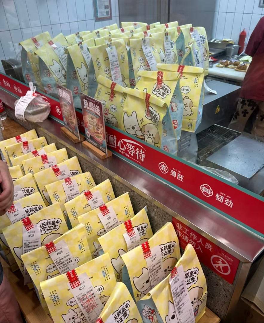 “0元购”现身“补贴大战”升级，外卖鏖战谁是赢家？