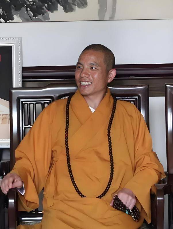 曝老方丈曾举报释永信两个月后突然圆寂，十年前举报释永信的释延鲁去哪了？