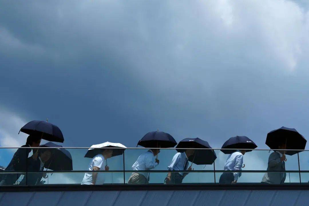 41.8摄氏度！日本再创高温纪录，今夏超过5.3万人因高温就医，过去一周已报告18人死亡