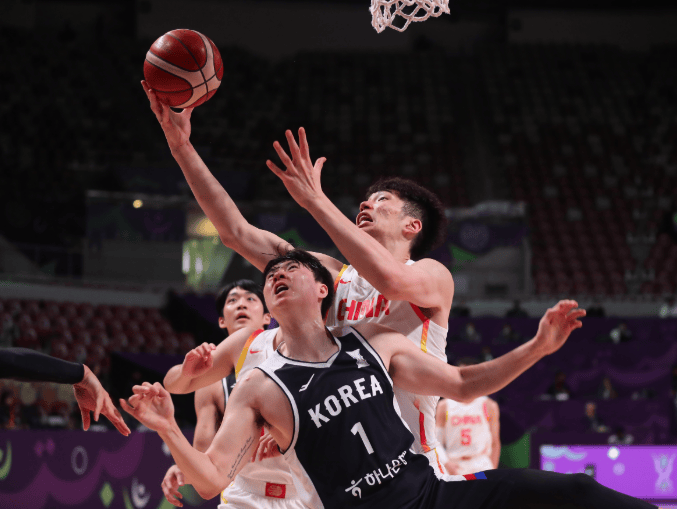 时隔10年，中国男篮再进亚洲杯四强