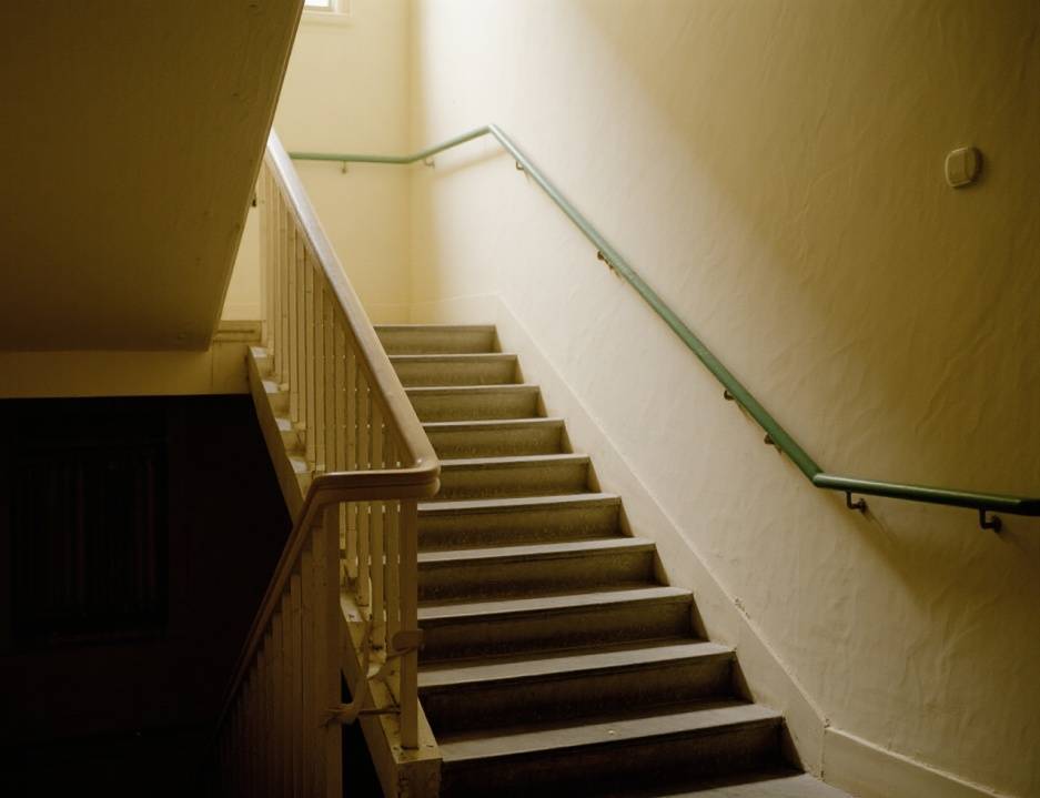 杭州小哥高温天坚持爬楼减肥!结果竟致......出现这三种症状千万当心!