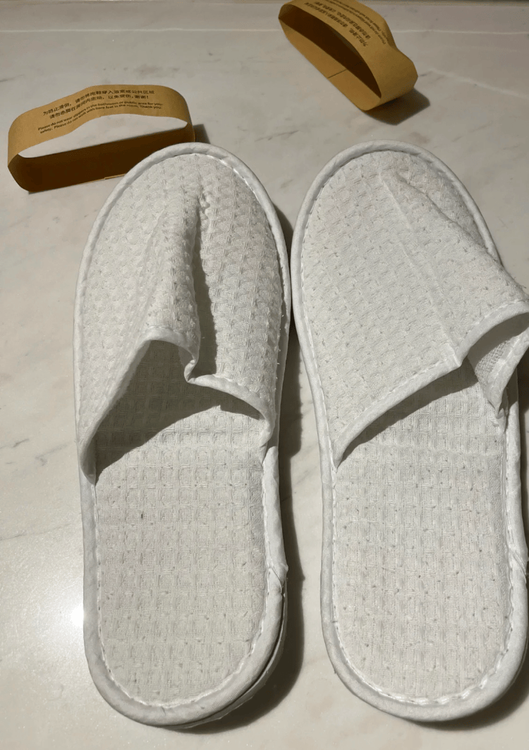 常州一万豪酒店被曝拖鞋系回收后重复使用,卫监所介入调查