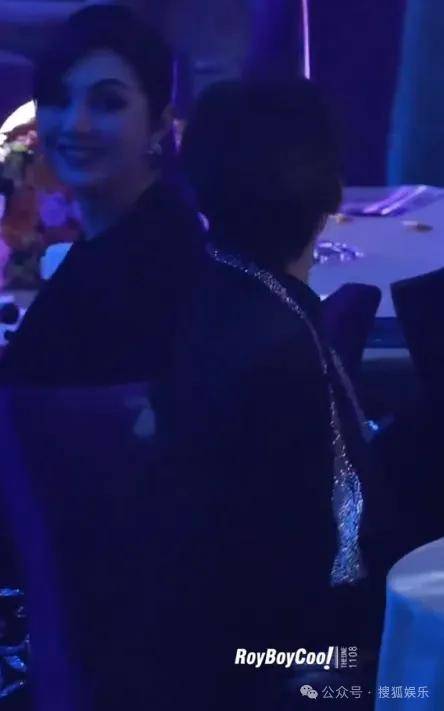 这场晚会台下简直是追星现场,名场面太多了吧?