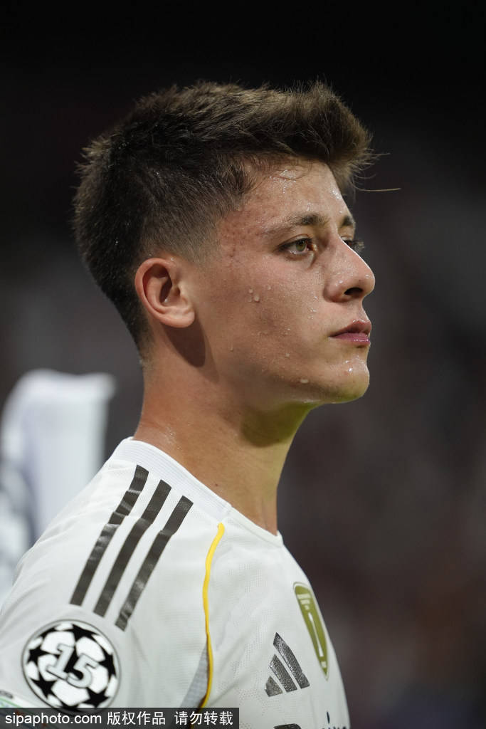 姆巴佩倒下震惊足坛:皇马核心伤情成谜,世界杯预选赛或受影响