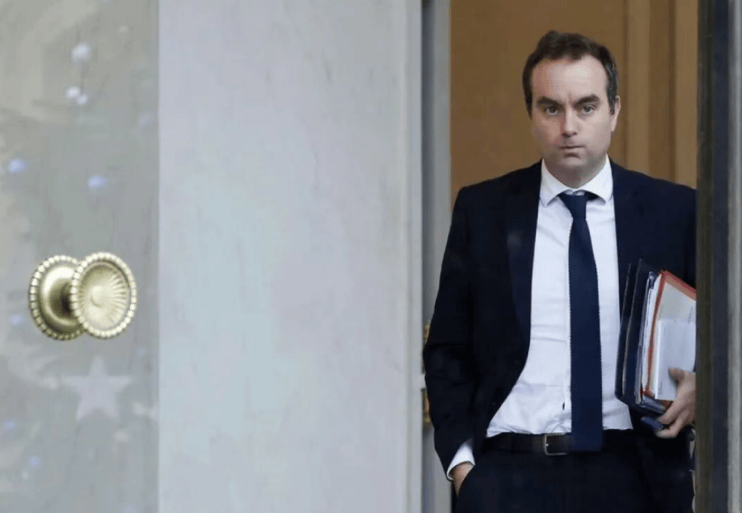 正式组阁不到一天，法国新总理又“旧”了，走马灯还转得下去吗？