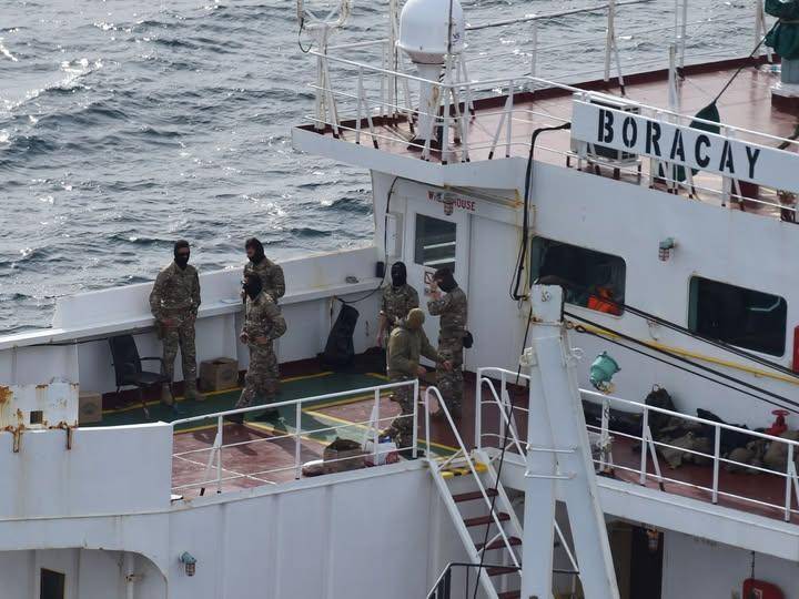 截停印度石油，闯下大祸后，法国要对中国船长审判，英媒嘲讽法军