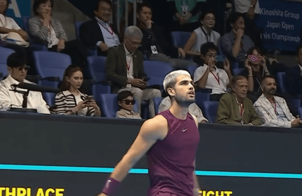 考古|昆凌现身暴瘦变化大!7年剖腹产下3娃,从“打工妹”到“天王嫂”,她的辛苦谁懂